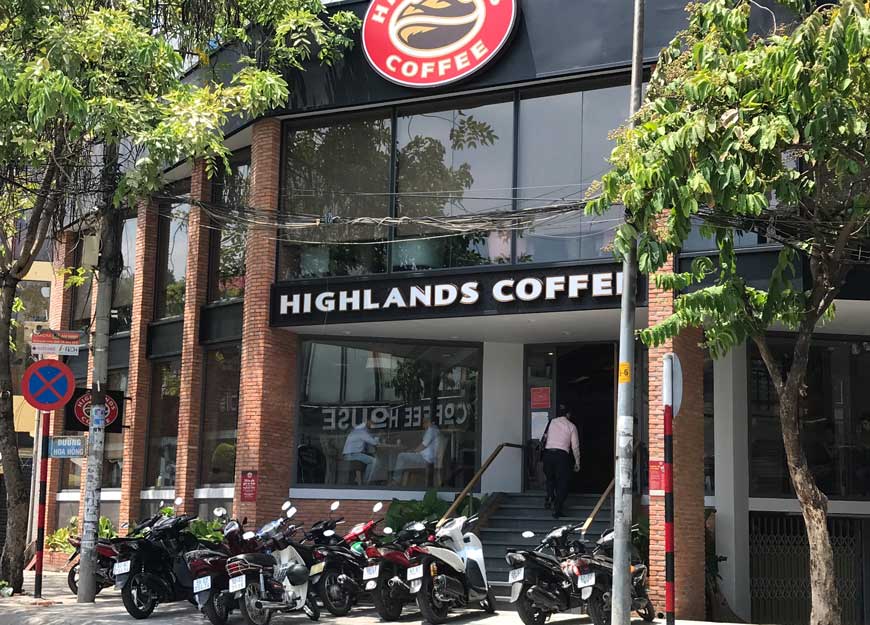 Cuộc chiến chuỗi cà phê Highlands Coffee, Trung Nguyên, The Coffee House đang khốc liệt ra sao